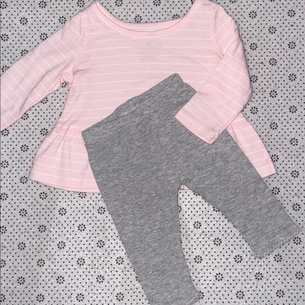 🛍Cute Little Girls Outfit size 0-3 Months 🛍